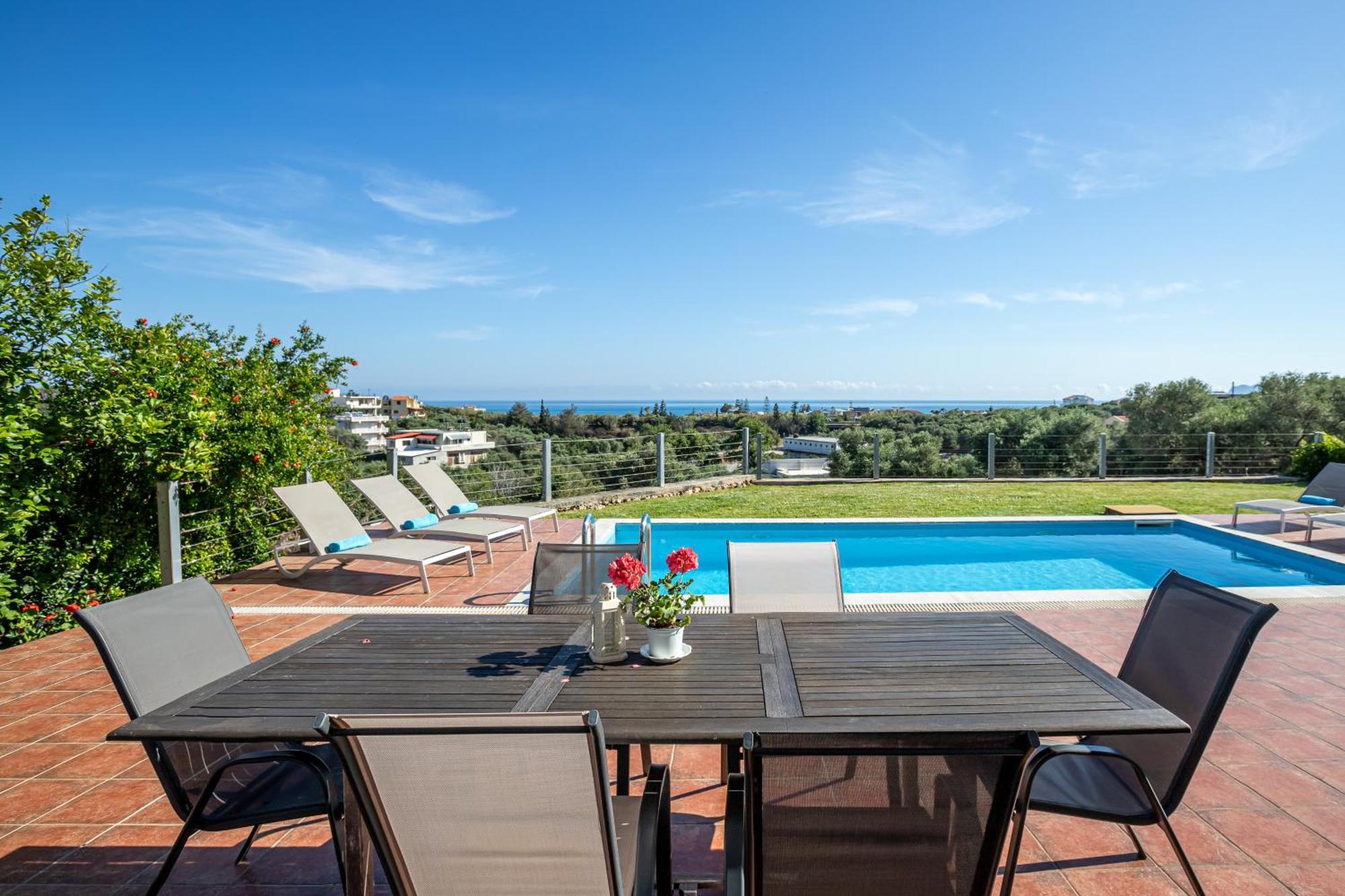 Dimitra Apartment With Private Pool And Sea View -The Ground Floor Of A Two Storey Building Daratsos Extérieur photo